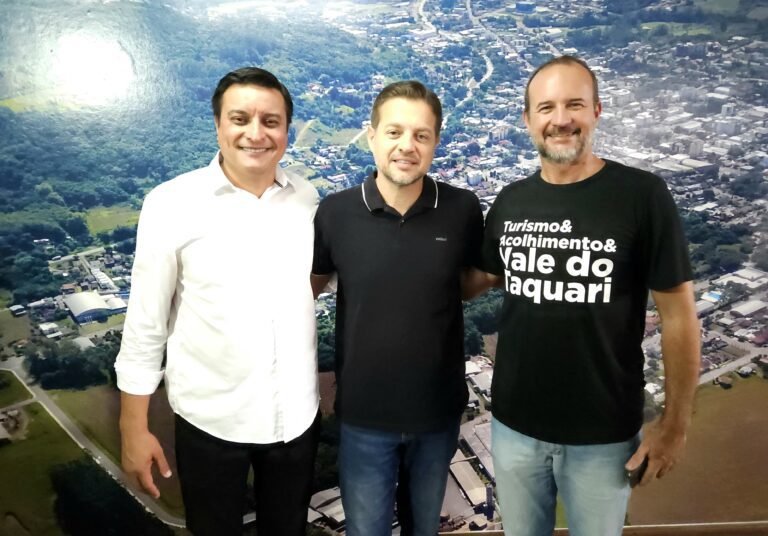 Cris Costa assume Secretaria de Turismo e Desenvolvimento de Encantado