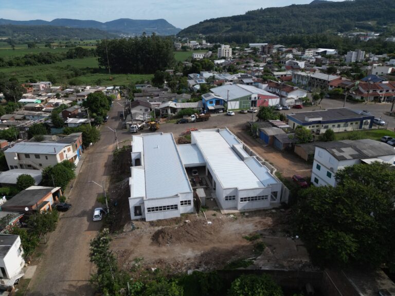 Nova EMEI Navegantes: Administração Municipal retoma obras