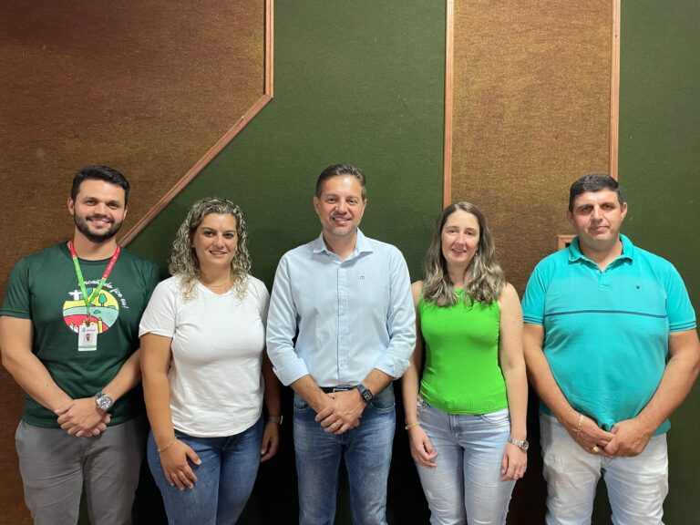 Prefeito de Encantado ajusta secretariado para eleições de 2024
