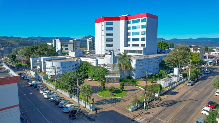 Hospital Beneficente Santa Terezinha celebra o Dia do Hospital com expansão e dedicação