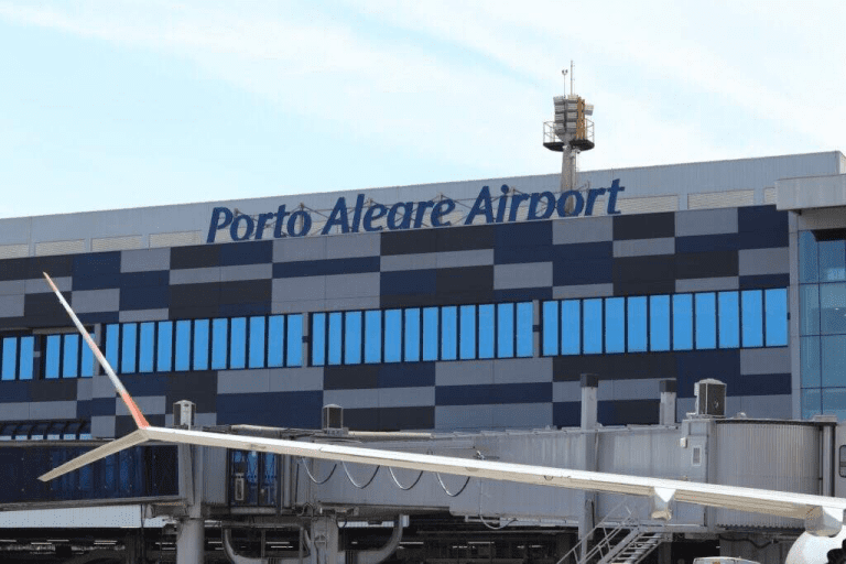 Aeroporto Salgado Filho, em Porto Alegre, retomará embarque e desembarque nesta segunda-feira