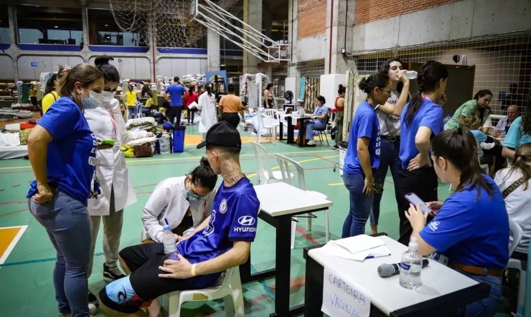 Rio Grande do Sul intensifica a vacinação contra a gripe nos abrigos temporários