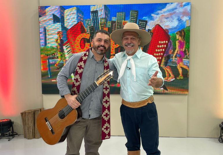 Músico de Encantado participa do Galpão Crioulo