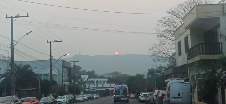 Poluição por queimadas afeta a qualidade do ar no Vale do Taquari
