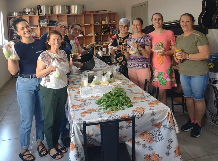 Secretaria de Assistência Social de Muçum e Emater promovem curso de plantas medicinais