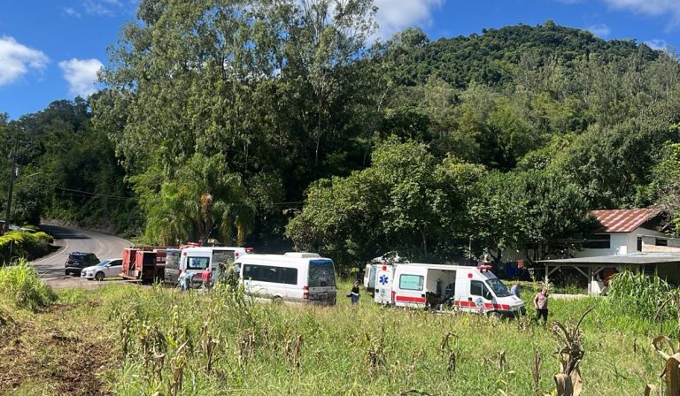 Acidente com ônibus em Imigrante deixa dez mortos e 26 feridos