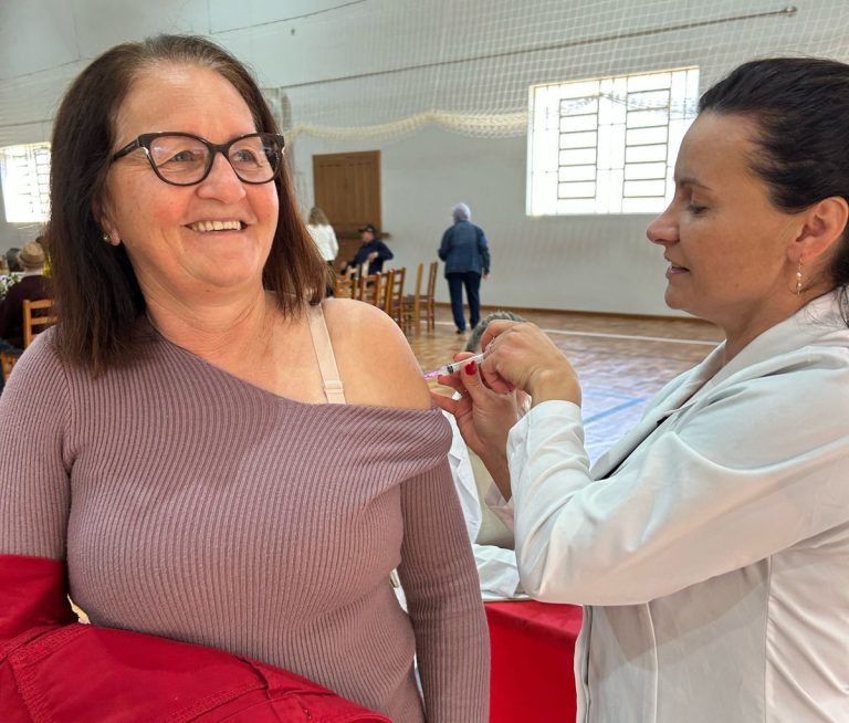 Integração e vacinação mobilizam cerca de 250 idosos em Relvado