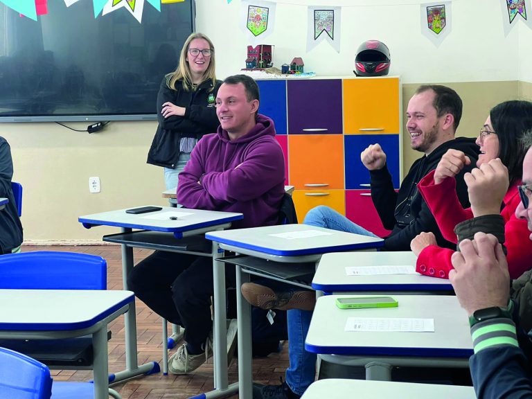 Professores de Encantado participam de capacitações e escolas avançam em melhorias para o segundo semestre