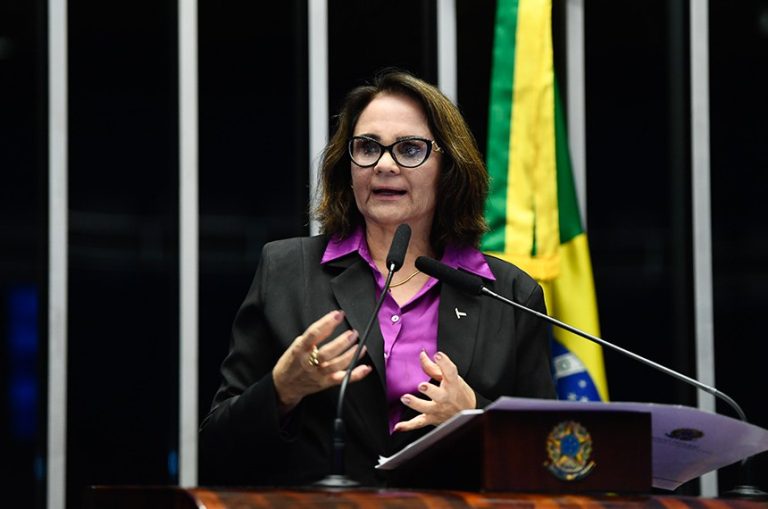 Senadora Damares Alves revela diagnóstico de câncer de mama