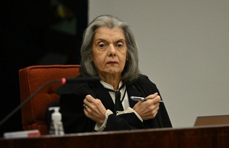 STF tem maioria para condenar Bolsonaro por organização criminosa