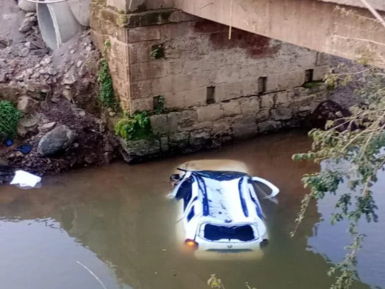 Jovem de 19 anos morre após carro cair no rio em Maratá