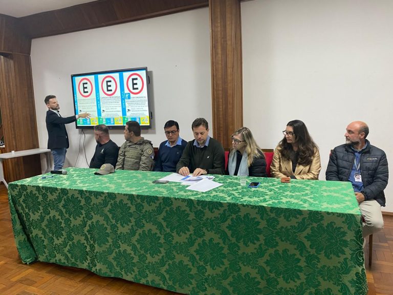 Encantado apresenta projeto para retomada do estacionamento rotativo