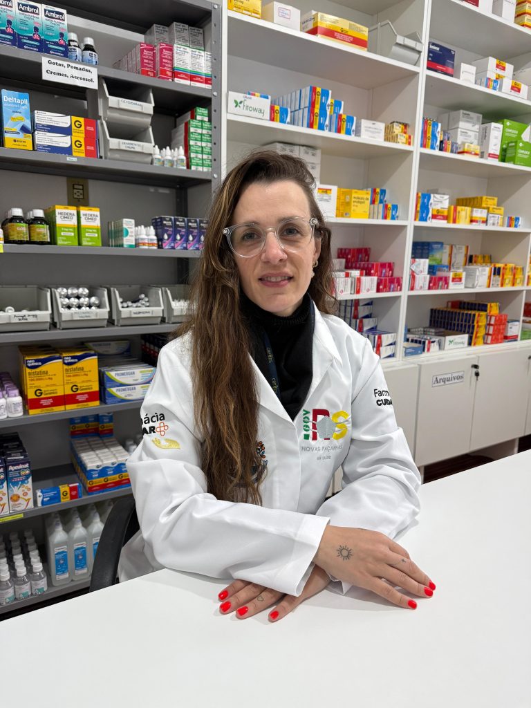 Gisele Lazzaron assume atendimento na Farmácia Municipal de Relvado