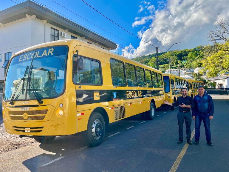 Muçum renova transporte escolar com três ônibus adquiridos via FNDE