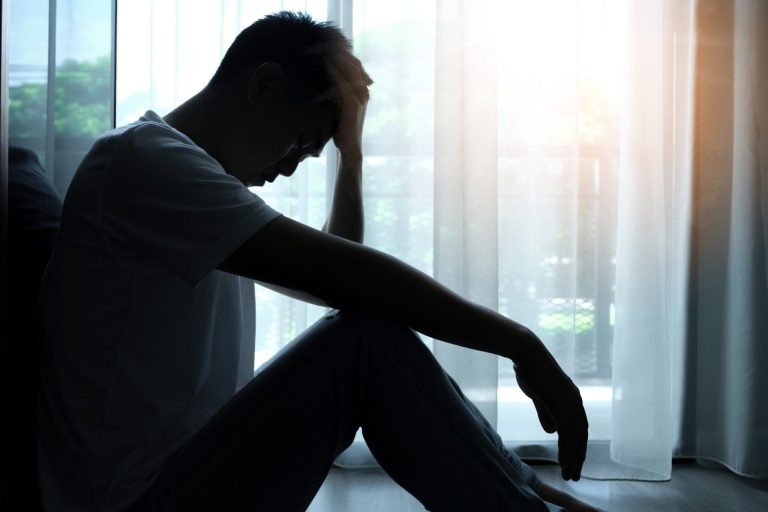 Apenas 9% das pessoas com depressão recebem tratamento adequado, segundo OMS