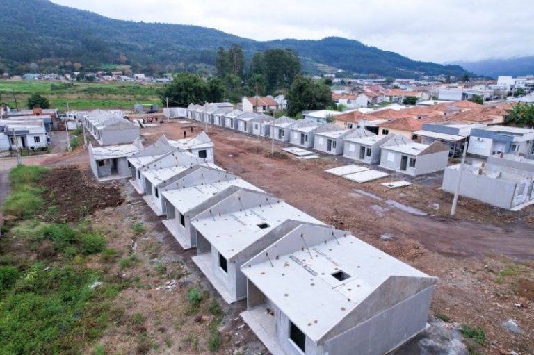 Obra de 35 casas no bairro Lambari, em Encantado, será retomada por nova construtora