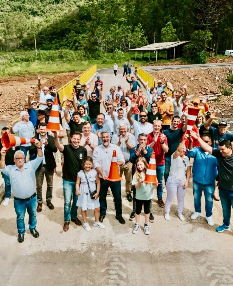 Encantado inaugura ponte da Barra do Coqueiro