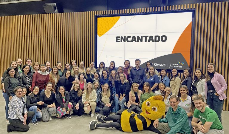 Sicredi reúne educadores em Encantado e celebra encerramento do programa A União Faz a Vida