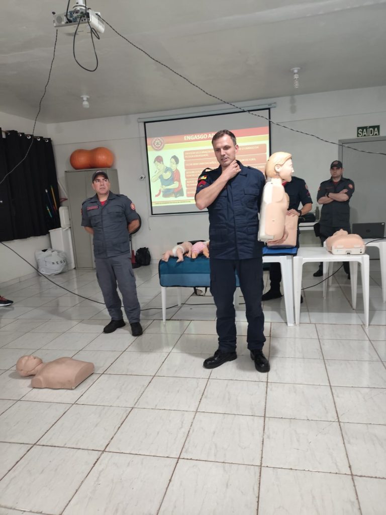 Educadores de Roca Sales recebem capacitação em primeiros socorros