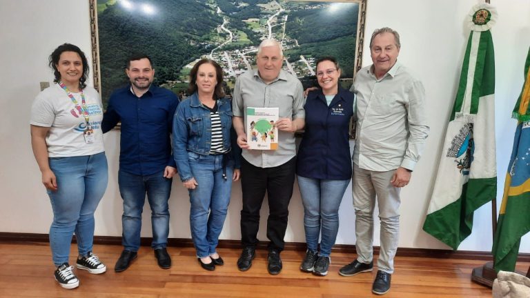 Município de Relvado recebe Plano Estadual pela Melhor Infância