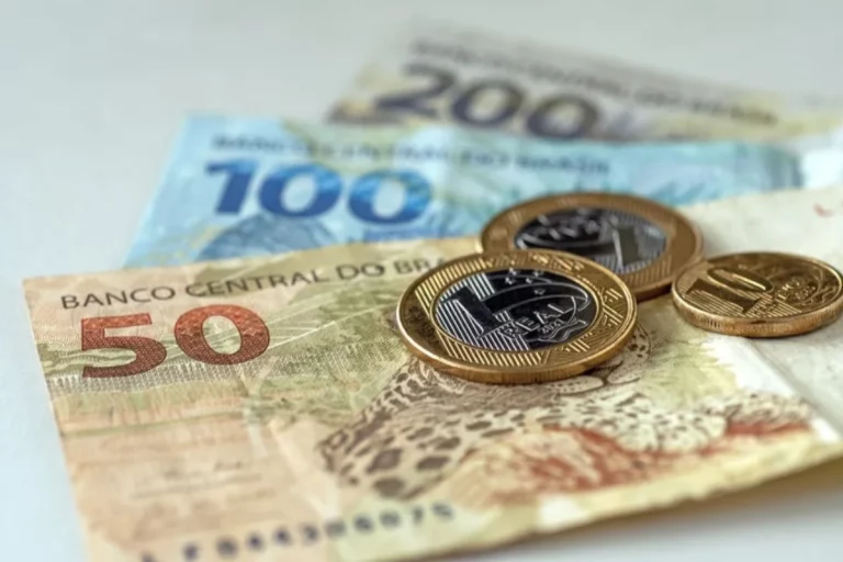 Salário mínimo necessário no Brasil seria de R$ 7 mil, aponta estudo