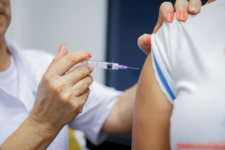 Encantado realiza Dia D da Vacinação com aplicação de 128 doses