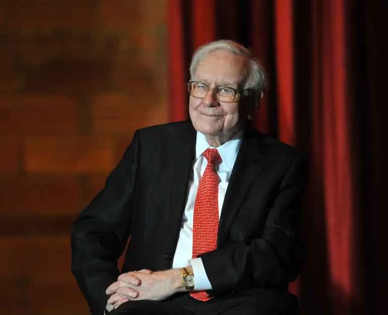 Bilionário Warren Buffett, maior acionista da Coca-Cola, anuncia aposentadoria e doação de 99% da fortuna