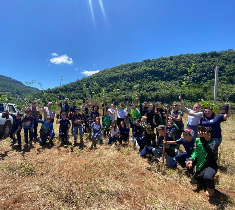 Projeto “Mil Mudas, Mil Sonhos” une escolas e comunidades às margens do Taquari