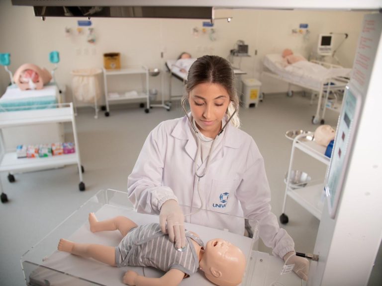 Univates abre seleção para vagas remanescentes do curso de Medicina com ingresso em 2026
