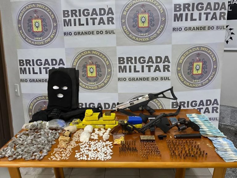 Brigada Militar apreende drogas, armas e munições em casa de Encantado