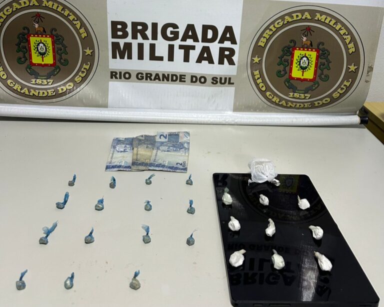 Força Tática prende dois homens por tráfico de drogas em Taquari