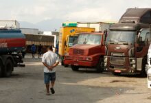 Governo negocia com caminhoneiros para evitar paralisação nacional