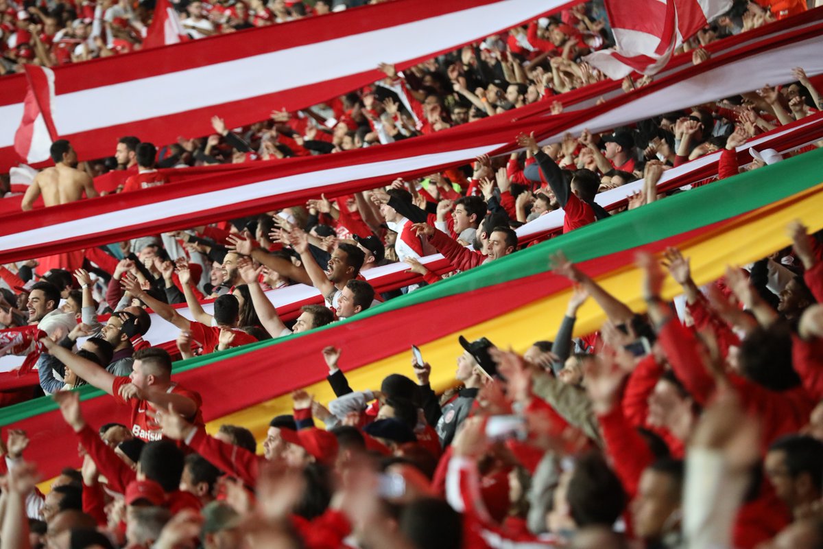 Inter enfrenta críticas por parceria com marca que tem 'azul' no nome