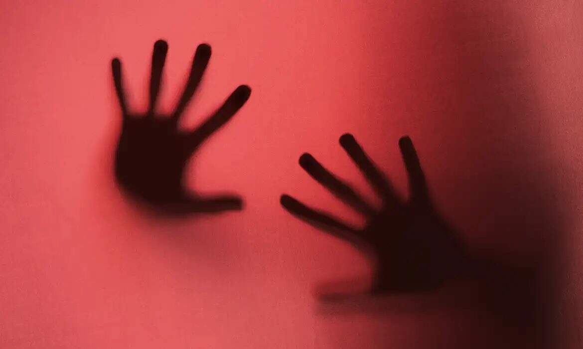 Médico cardiologista é preso por abusar de mais de 30 pacientes no RS