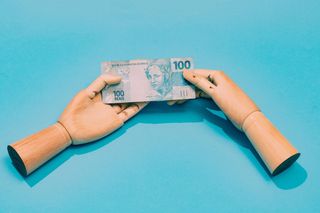 Brasil bate recorde com 82 milhões de endividados após fim do Desenrola