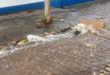 Adutora rompe e água invade casas em Bento Gonçalves