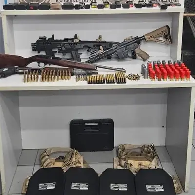 Homem é preso com arsenal que incluía granada em Campo Bom