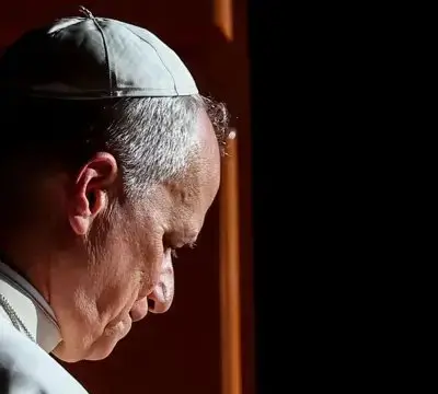 Vaticanista revela como Papa Francisco atuou para fazer de Leão 14 seu sucessor