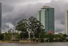 Novo ciclone e frente fria trazem chuva e ventos de até 60 km/h ao RS