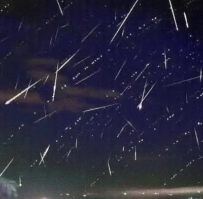 Líridas iluminam o céu do Brasil com até 90 meteoros por hora