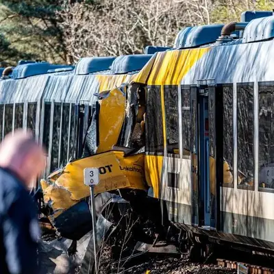 Colisão frontal entre trens na Dinamarca deixa 17 feridos