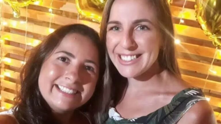 Duas mulheres morrem em colisão entre carro e caminhão em Novo Hamburgo