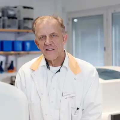 Exame de sangue detecta Alzheimer até 20 anos antes dos sintomas