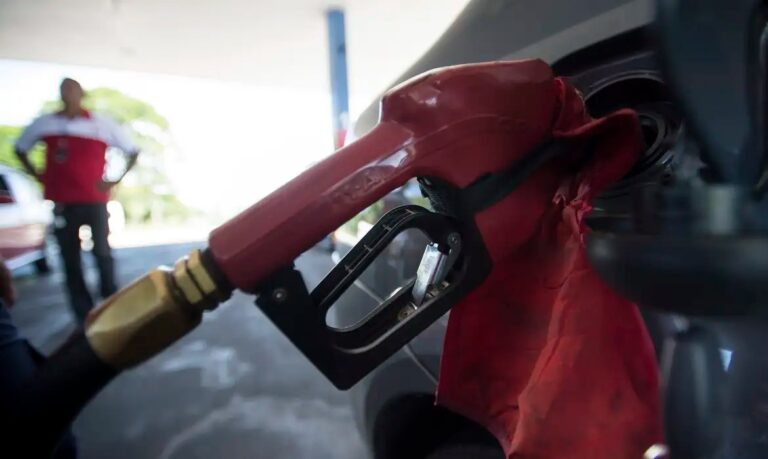 Governo começa retirada gradual de subsídios aos combustíveis