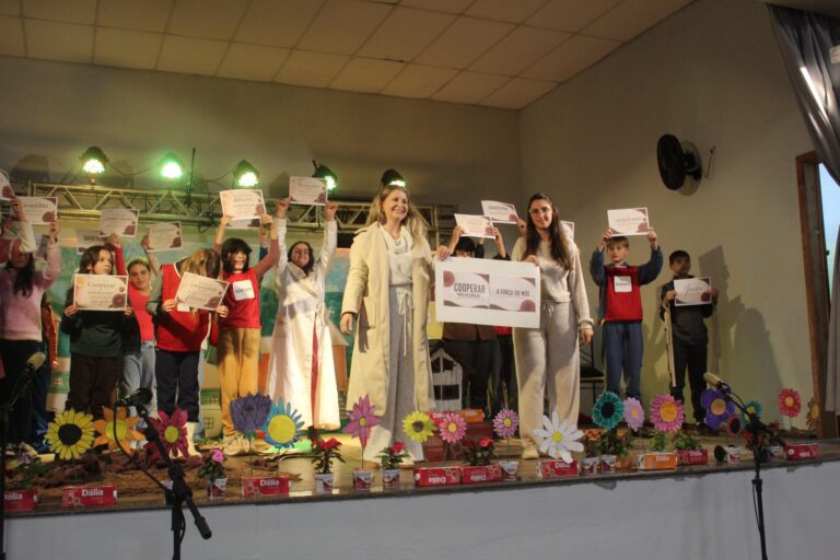 EMEF Perpétuo Socorro está entre as 10 finalistas do Concurso Cultural Dália
