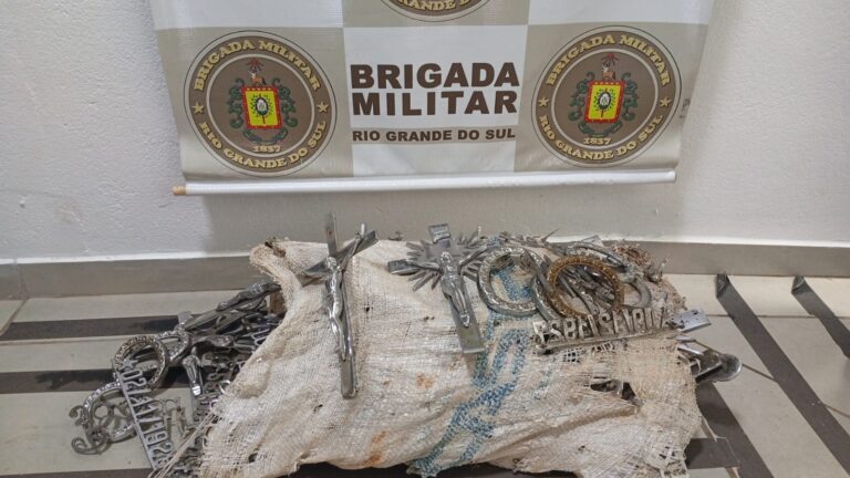 Homem é preso após furtar crucifixos de cemitério em Lajeado