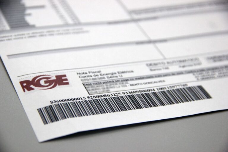 Conta de luz da RGE terá alta de quase 15% para consumidores residenciais