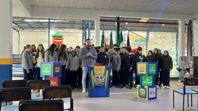 Cola na Copa realiza quarto episódio na Escola Mário Quintana