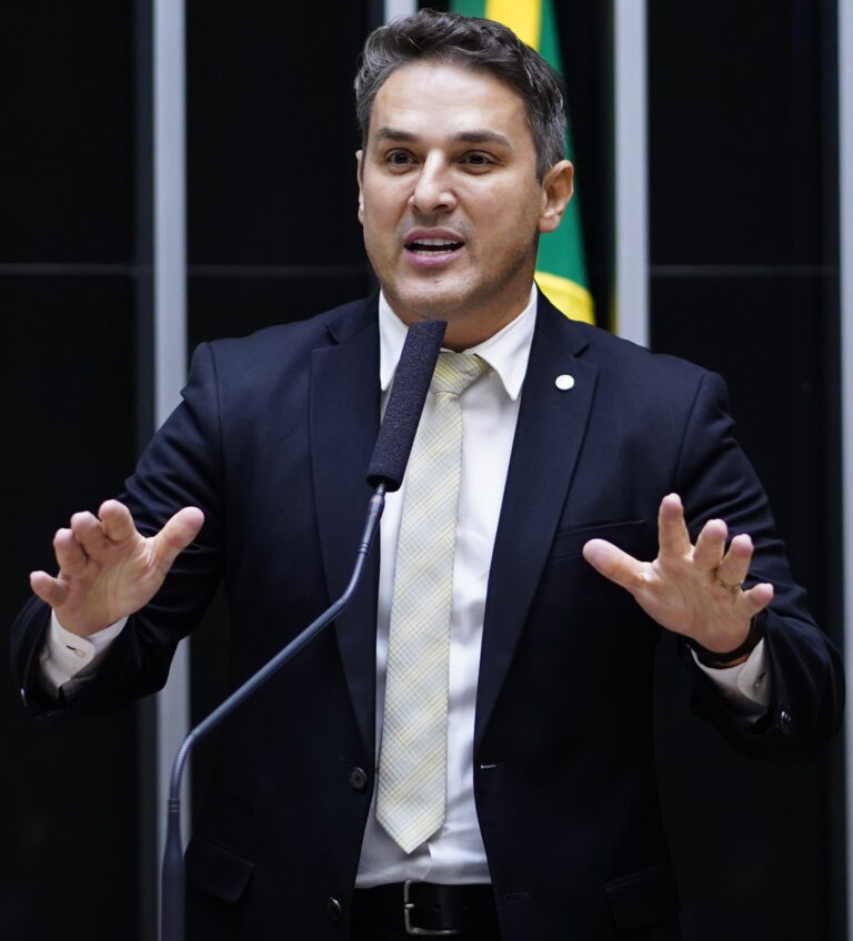 Zucco pede audiência para discutir restrições da União Europeia à carne brasileira