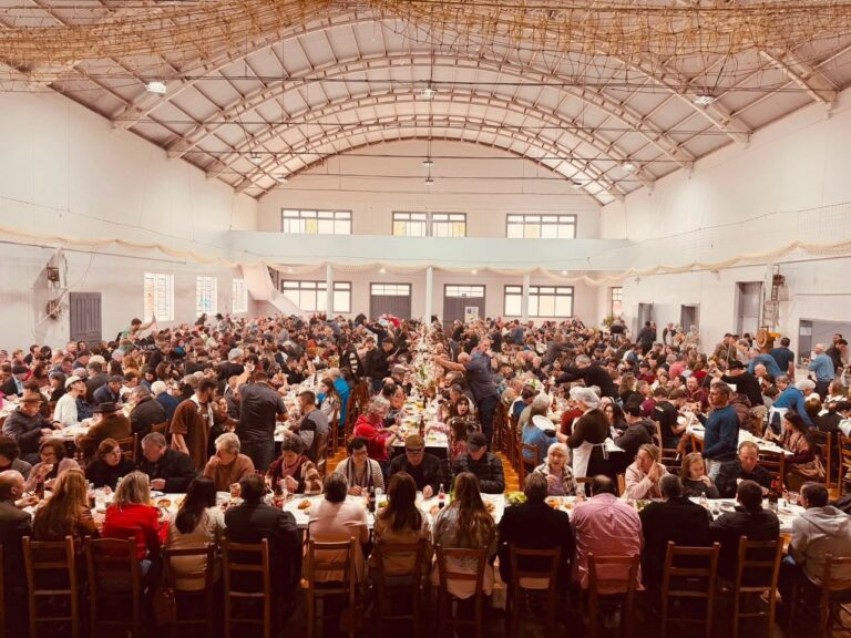 Festa do Colono e Motorista reúne 700 pessoas em Relvado